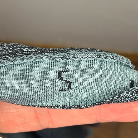 Lululemon Long Sleeve Shirt Mens Small Blue Black Pullover Athleisure Tops - Picture 4 of 7